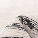 Pietra // Ivory (7'3"L x 5'3"W)