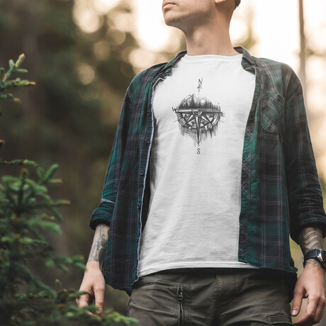 Fading Compass Graphic Tee // White (S)