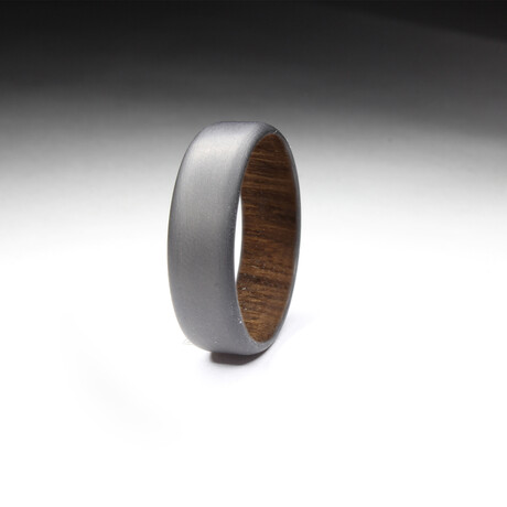 Round top Carbon Fiber Ring // English Chestnut Wood Core (6.5)