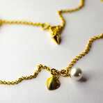 Shell + Pearl Pendant Necklace // 15.7" // Gold