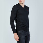 Solid V-Neck Pullover // Black (M)