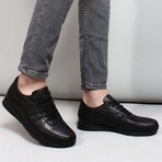 951MA555 Casual Shoes // Black (EU Size 40)