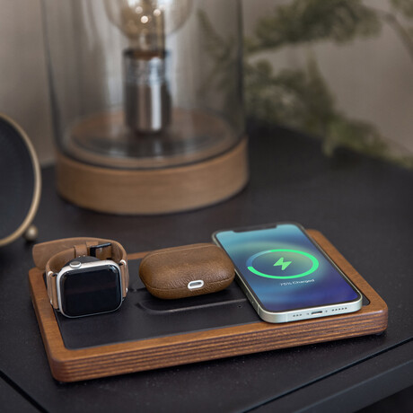 NYTSTND TRIO MagSafe Wireless Compatible Charging Station // Black Top (Oak Base)