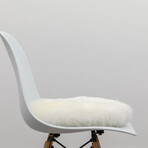 Natural White Round Sheepskin Chair Pad