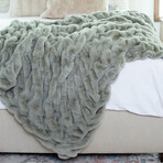 Lush Throw (Aloe)