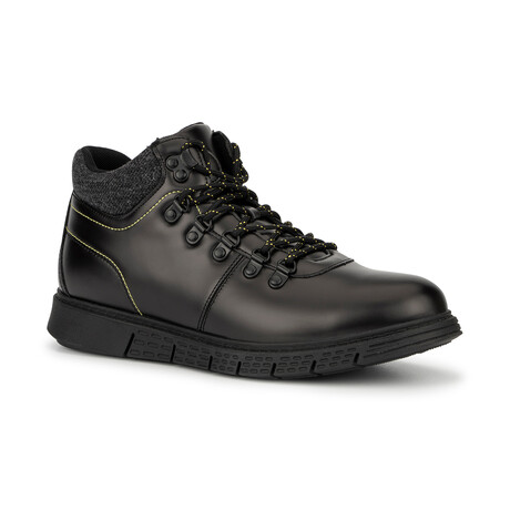 Graviton Shoe // Black (US: 7.5)