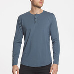 Long Sleeve Henley + Curve Hem // Vintage (X-Large)