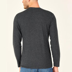 Maddox Sweater // Anthracite (Small)