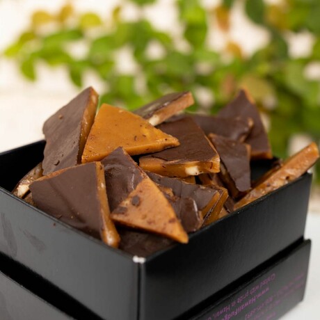 Toffee & Brittle Collection // Dark Chocolate Macadamia Nut Toffee