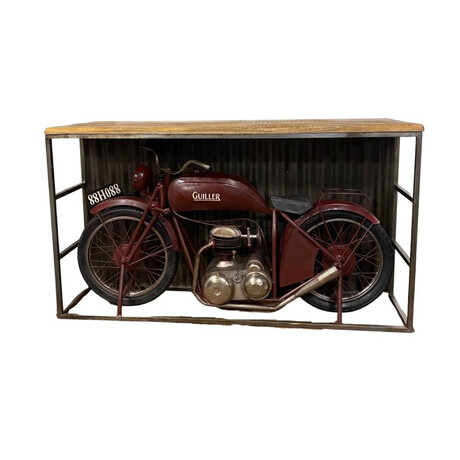 Maroon Gullier Bike Bar