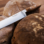 Amici // Double-Serrated Bread Knife // 9"