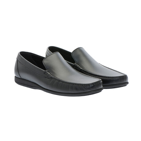 Classic Moccasin // Black (40)