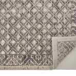 Kiba Distressed Ornamental (2'2" x 3' Accent Rug)