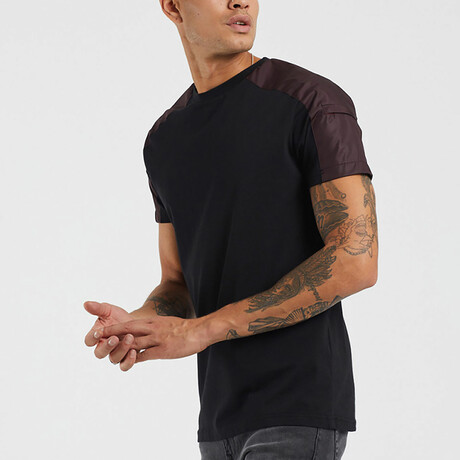 Arm Split Crewneck Basic T-Shirt // Black (Large)