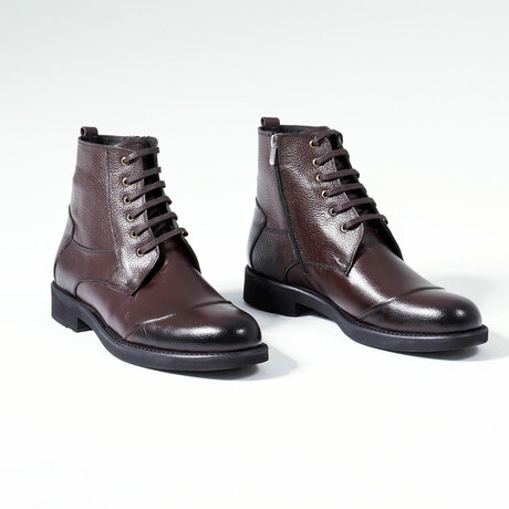 Theo Boot // Brown (Euro Size 38)