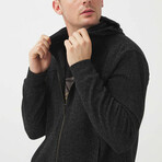 350126 SWEATSHIRT // Black (Small)