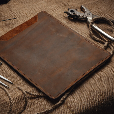Genuine Calf Leather iPad Sleeve // 11"