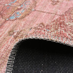 Turkoman // Red (5'1" x 7'11")