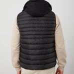 Stephen Vest // Black (Small)