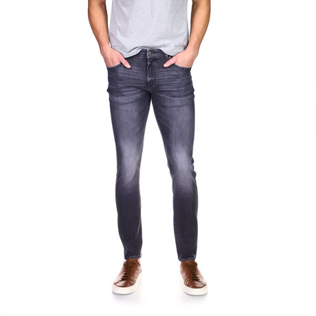 Hunter Slim Taper Jeans // Onyx (29WX32L)