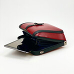 Dulles Touch Compact Messenger // Red