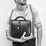 Dulles Touch Compact Messenger // Black