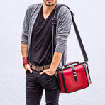 Dulles Touch Compact Messenger // Red