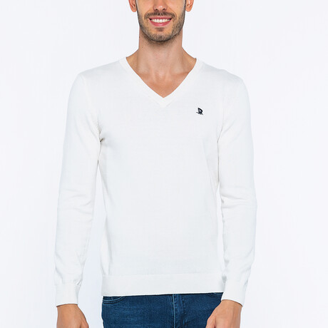 V-Neck Guernsey Style Sweater // White (S)