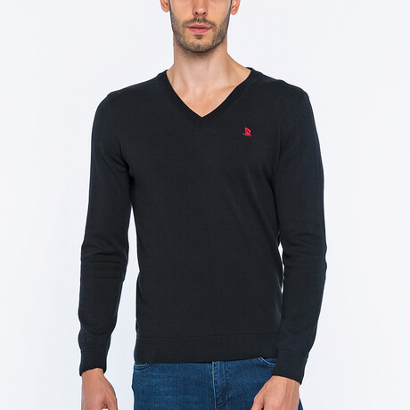 V-Neck Guernsey Style Sweater // Black (S)
