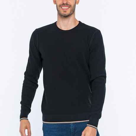 Crewneck Solid Sweater // Black (S)