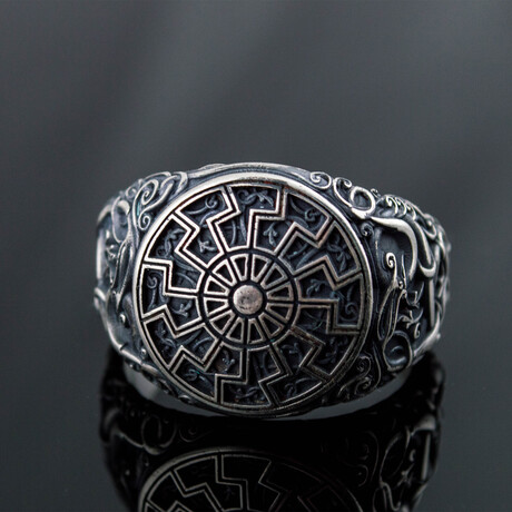 Urnes Collection // Black Sun // Ring // Silver (6)