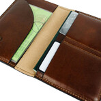 Gulliver's Travels // Small Leather Passport Holder // Brown (Brown)