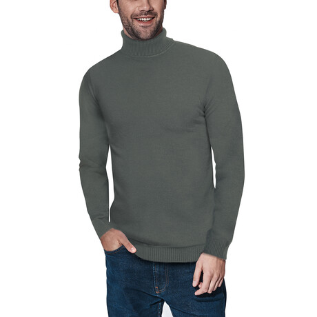 Turtle Neck Sweater // Olive (S)