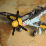 1943 Gray Mustang P51 // 1:40 Scale