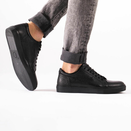 Eric Sneaker // Black (Euro Size 38)