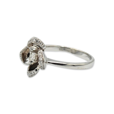 18K White Gold Diamond Flower Ring // Ring Size: 6.75 // Pre-Owned