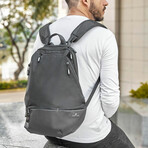 Spire Day Pack // Carbon Black