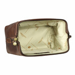 Four Past Midnight // Leather Toiletry Bag // Chocolate Brown (Chocolate Brown)