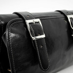 Dracula // Leather Hanging Wash Bag Toiletry Bag // Black (Black)