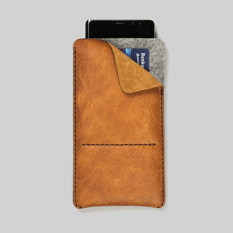 Phone Case // Camel (Iphone 13 Pro Max)