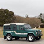 Refurbished Land Rover Defender 110 V8 // Trident Green