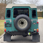 Refurbished Land Rover Defender 110 V8 // Trident Green