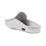 Ian Slippers // White (Euro: 42)
