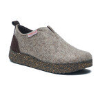 Misty House Slipper // Brown (Euro: 39)