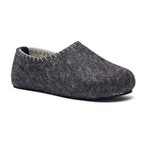 Yew House Slipper // Dark Gray (Euro: 38)