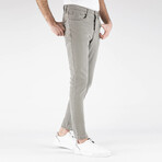 Amherst Jeans // Khaki (34WX32L)