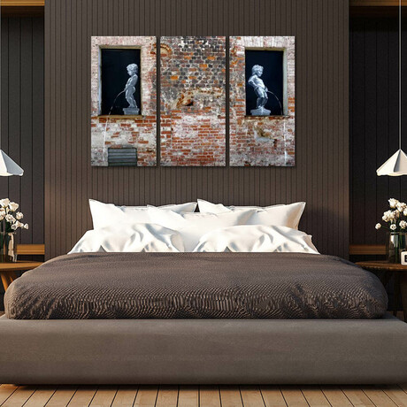 Twins Graffiti by Unknown Artist