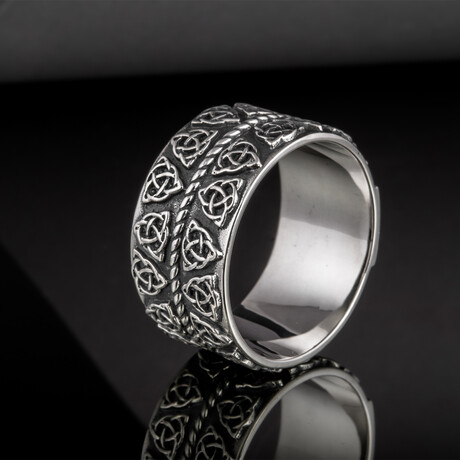 Silver Celtic Ring with Triquetra Symbols (6)