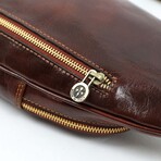 Catch-22 // Full Grain Cross Body Bag // Brown (Brown)