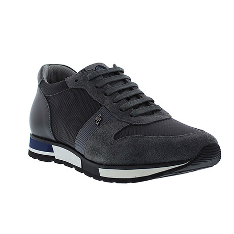 Cheap mens shoes near hot sale me